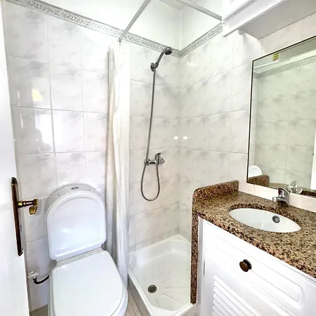 - 2 Bedrooms * 알부페이라