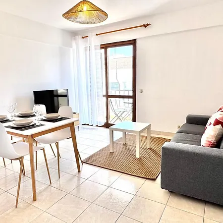 - 2 Bedrooms Appartement *