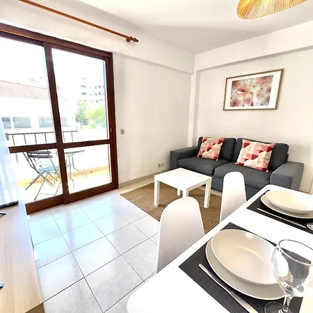 - 2 Bedrooms Appartement